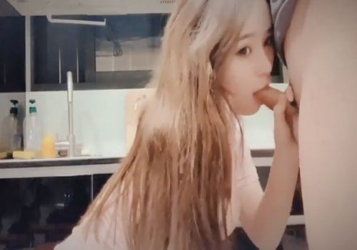 Poster of Chịch cô em mông tròn vú to thôi kèn hay sướng tê chim