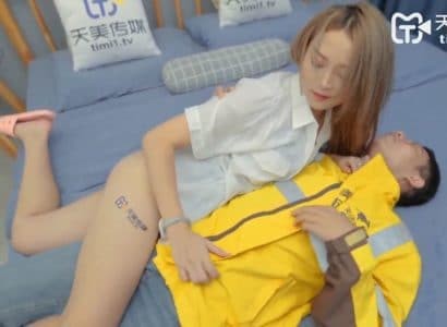 Poster of Em gái đang sướng chịch thì gặp ngay anh shipper giao hàng chi to