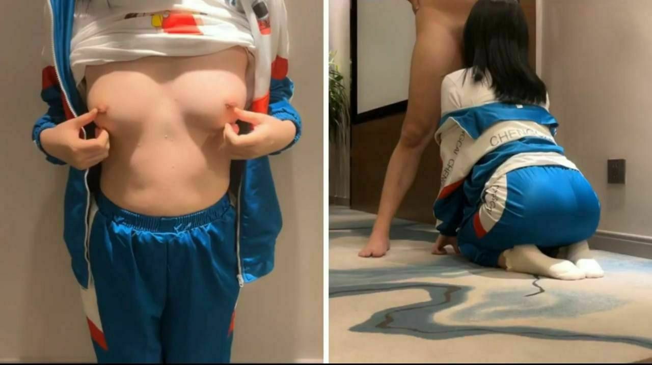 Poster of Nện em gái vú to cùng lớp cực sướng